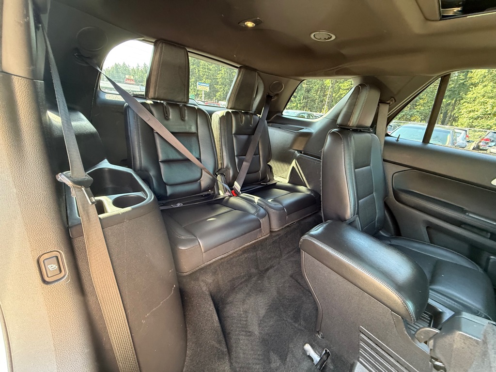 Photo 17 of this FORD EXPLORER