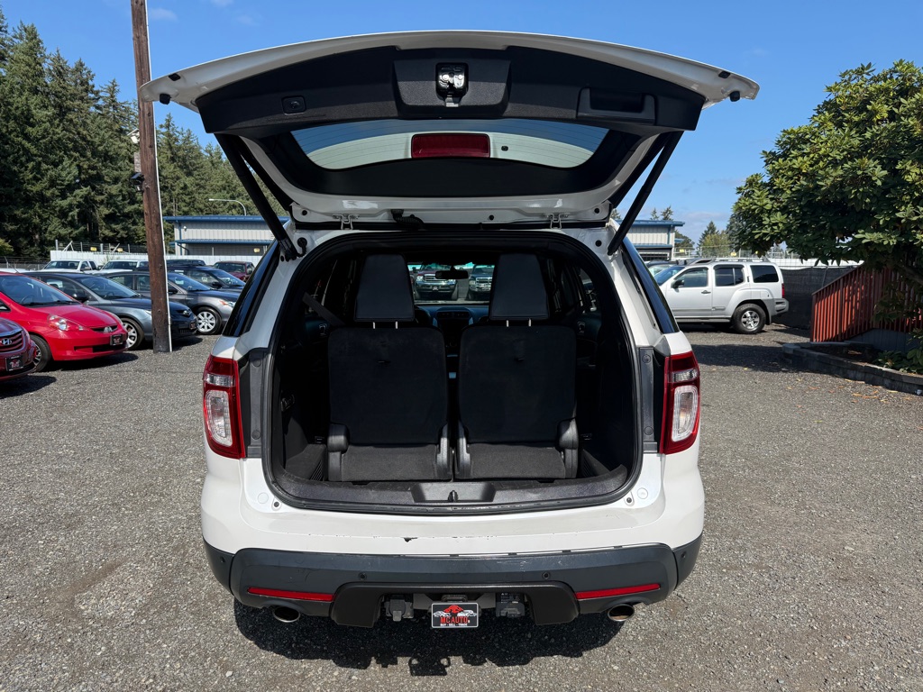 Photo 13 of this FORD EXPLORER
