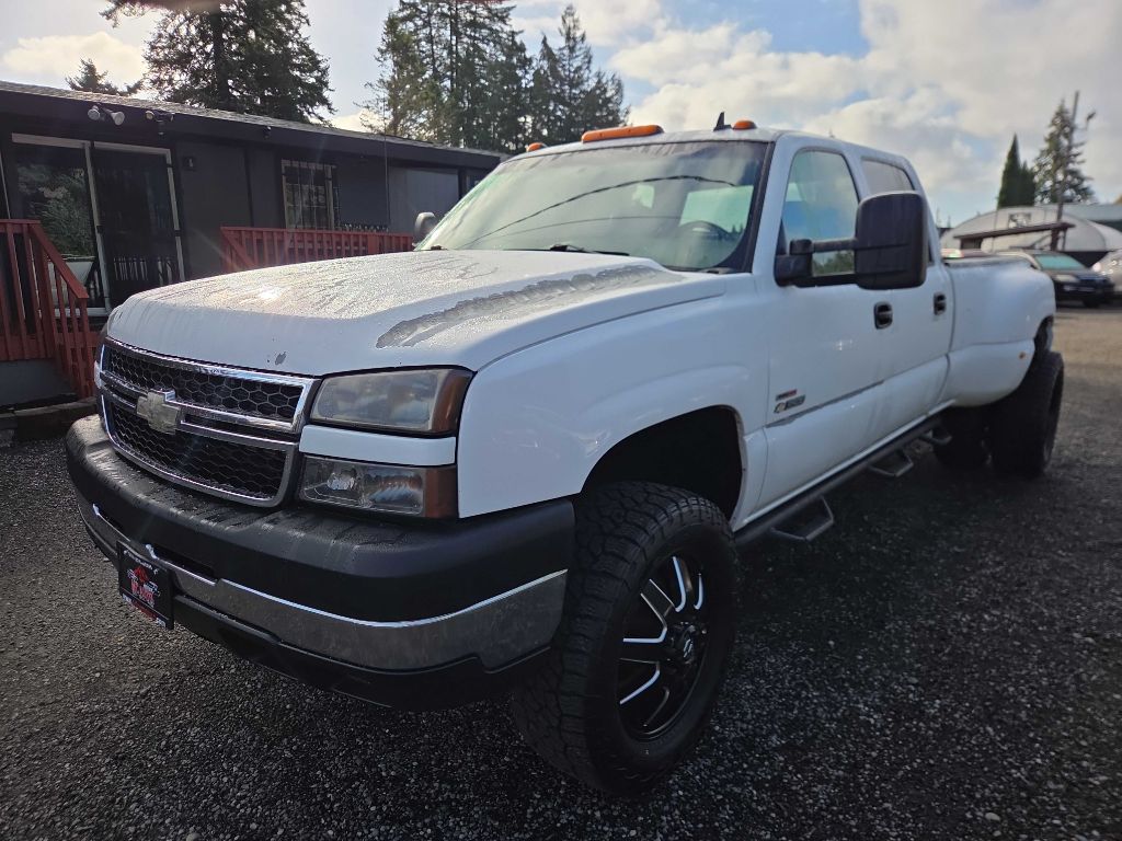 Photo 4 of this CHEVROLET SILVERADO 3500