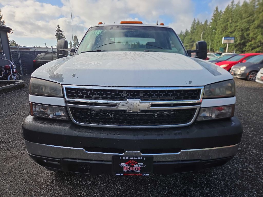 Photo 3 of this CHEVROLET SILVERADO 3500