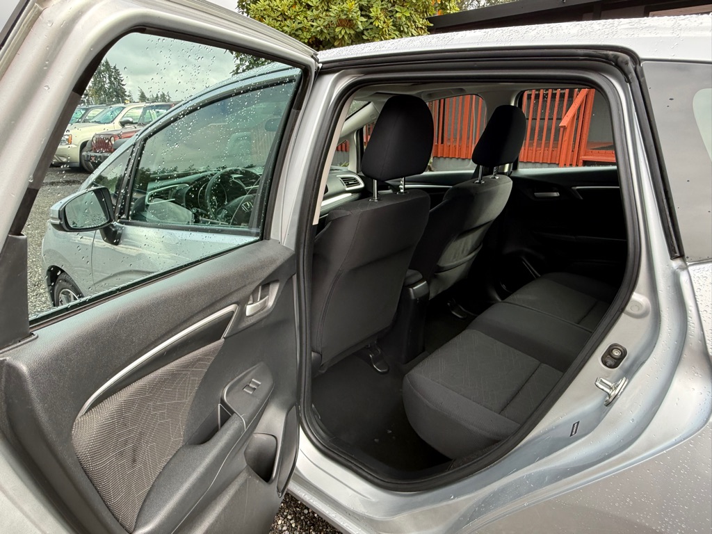 Photo 11 of this HONDA FIT