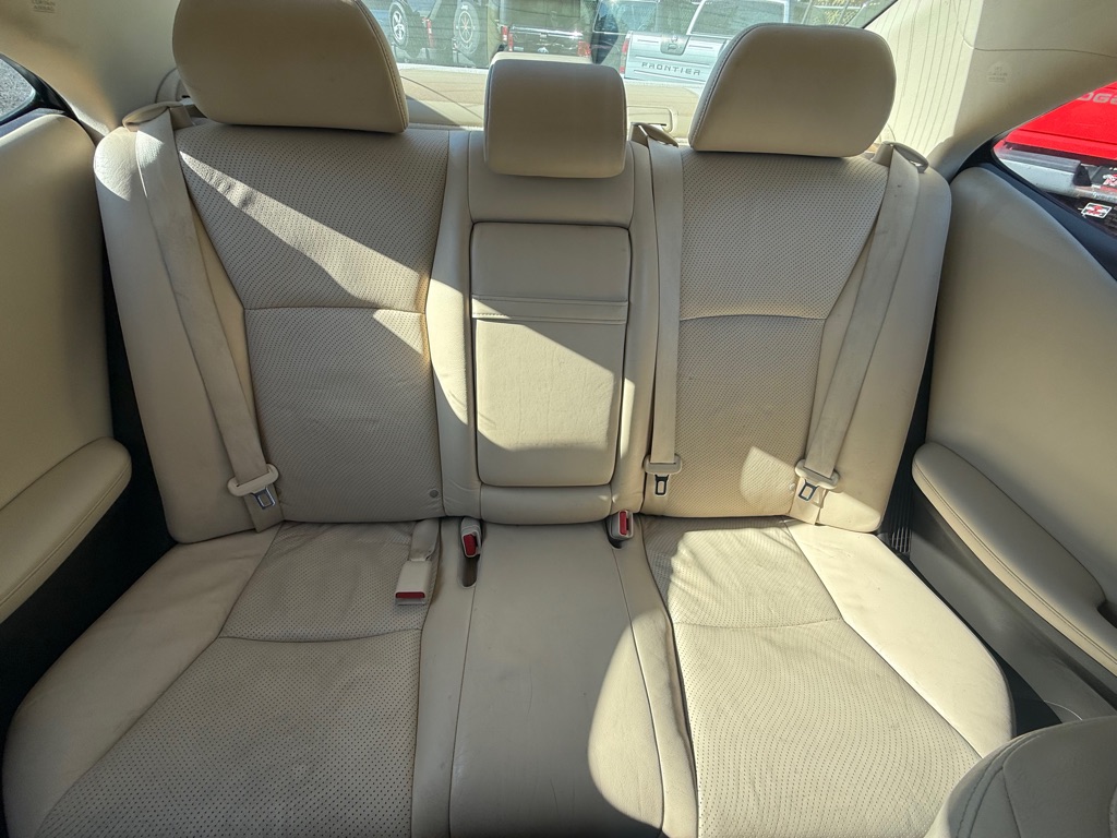Photo 15 of this LEXUS HS 250H