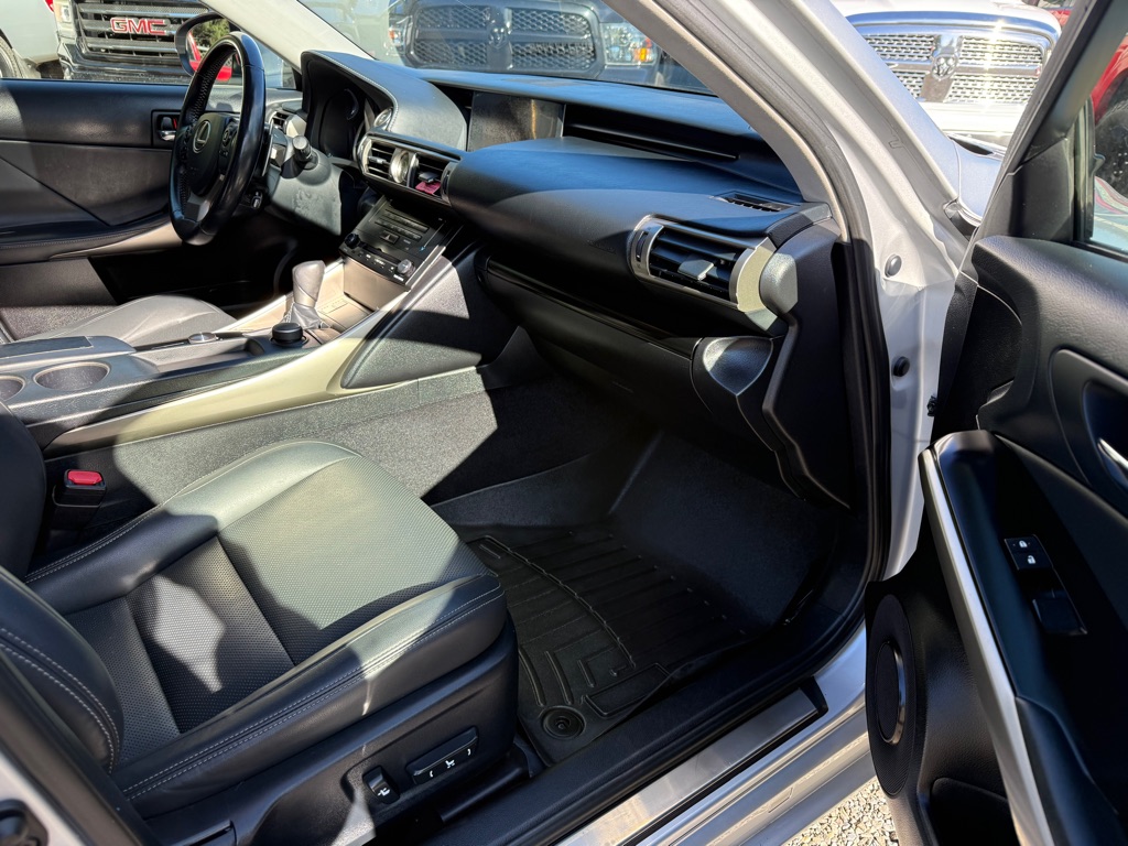Photo 12 of this LEXUS IS 250