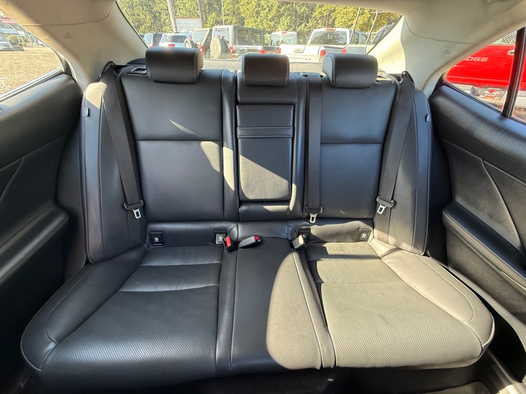 Photo 15 of this LEXUS IS 250