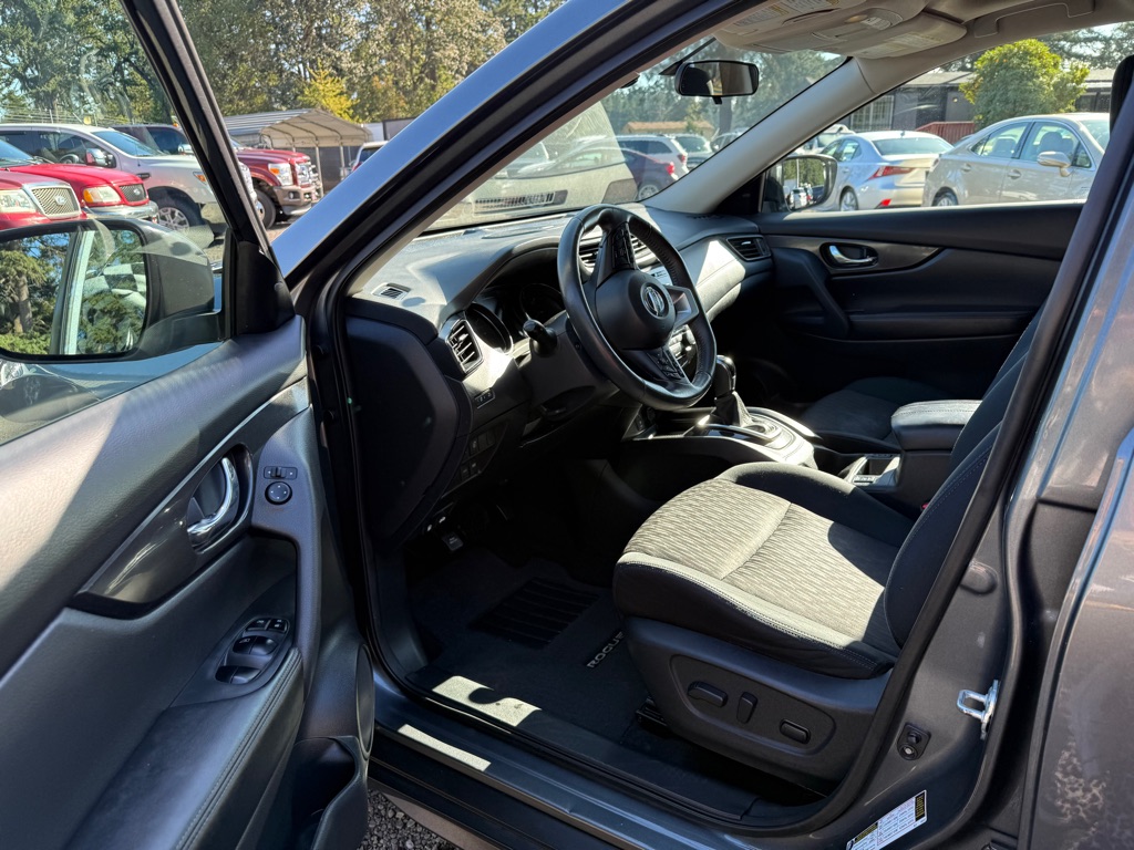 Photo 9 of this NISSAN ROGUE