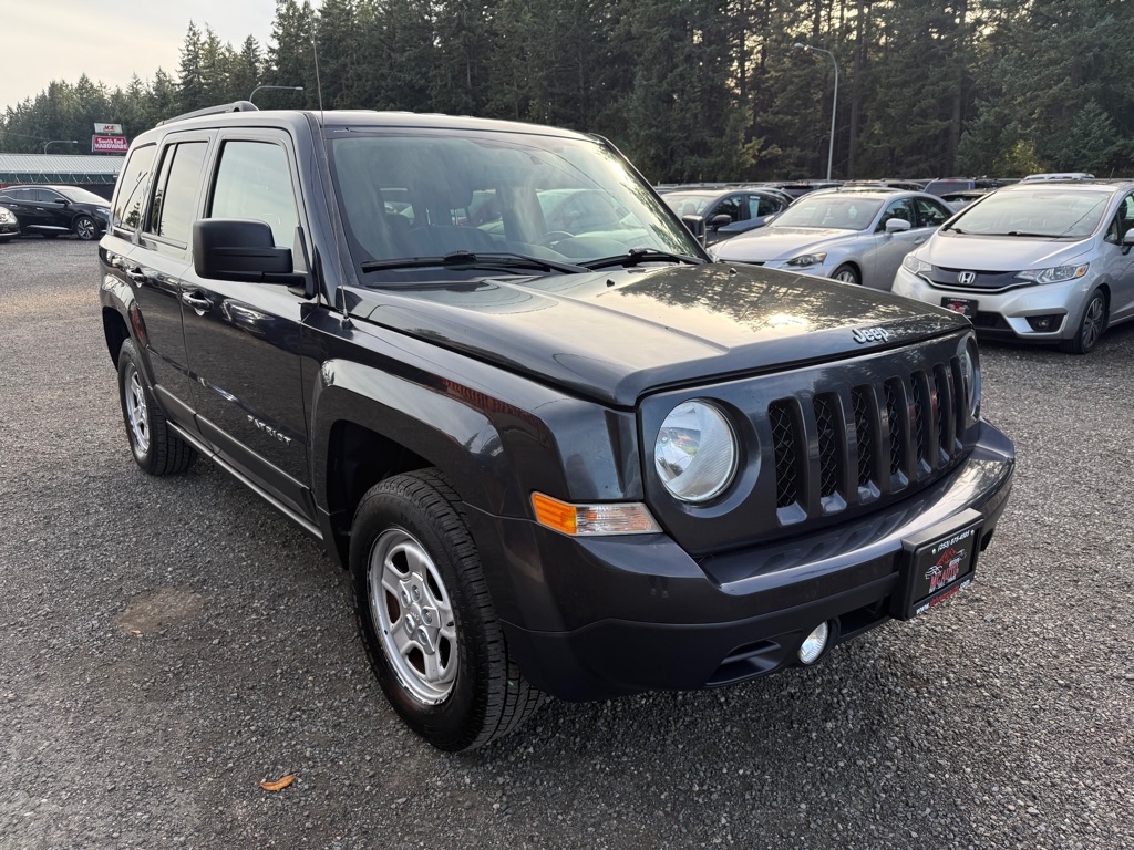 Photo 2 of this JEEP PATRIOT