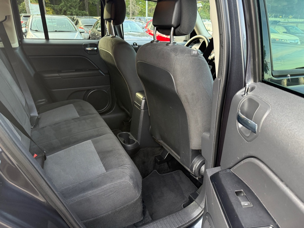 Photo 12 of this JEEP PATRIOT