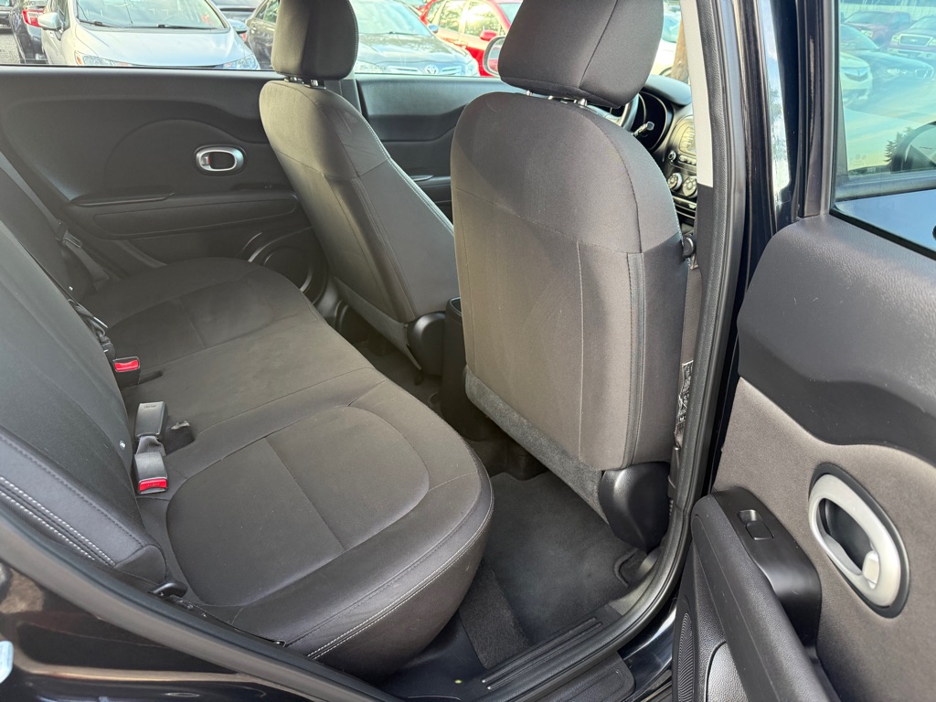 Photo 12 of this KIA SOUL