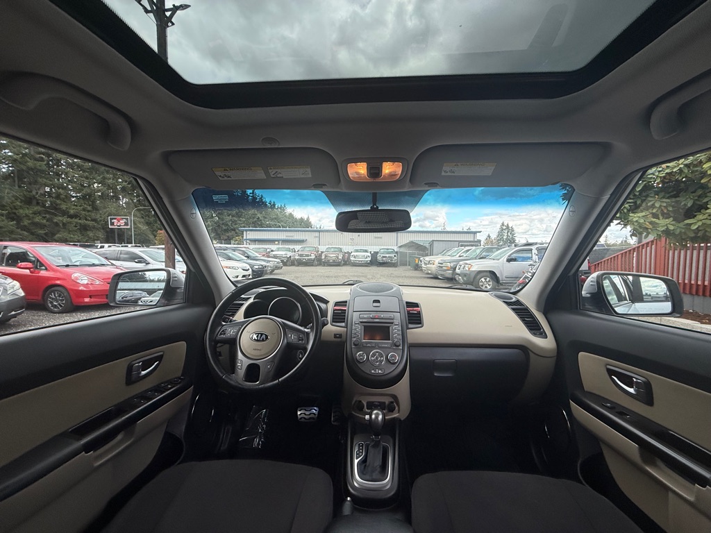 Photo 15 of this KIA SOUL