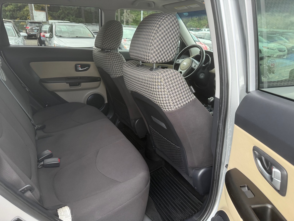 Photo 12 of this KIA SOUL