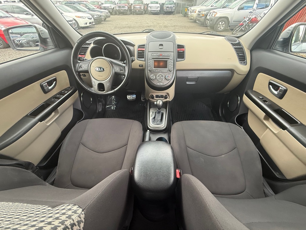 Photo 14 of this KIA SOUL