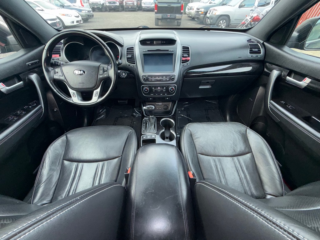 Photo 14 of this KIA SORENTO