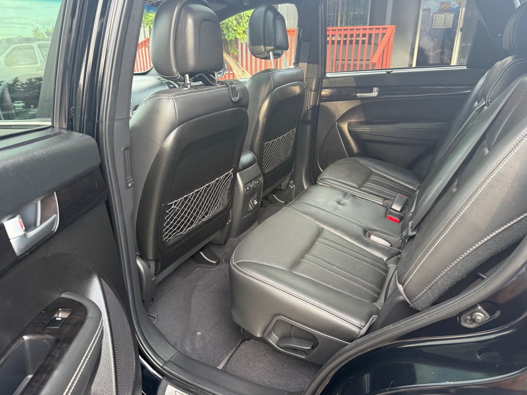 Photo 10 of this KIA SORENTO