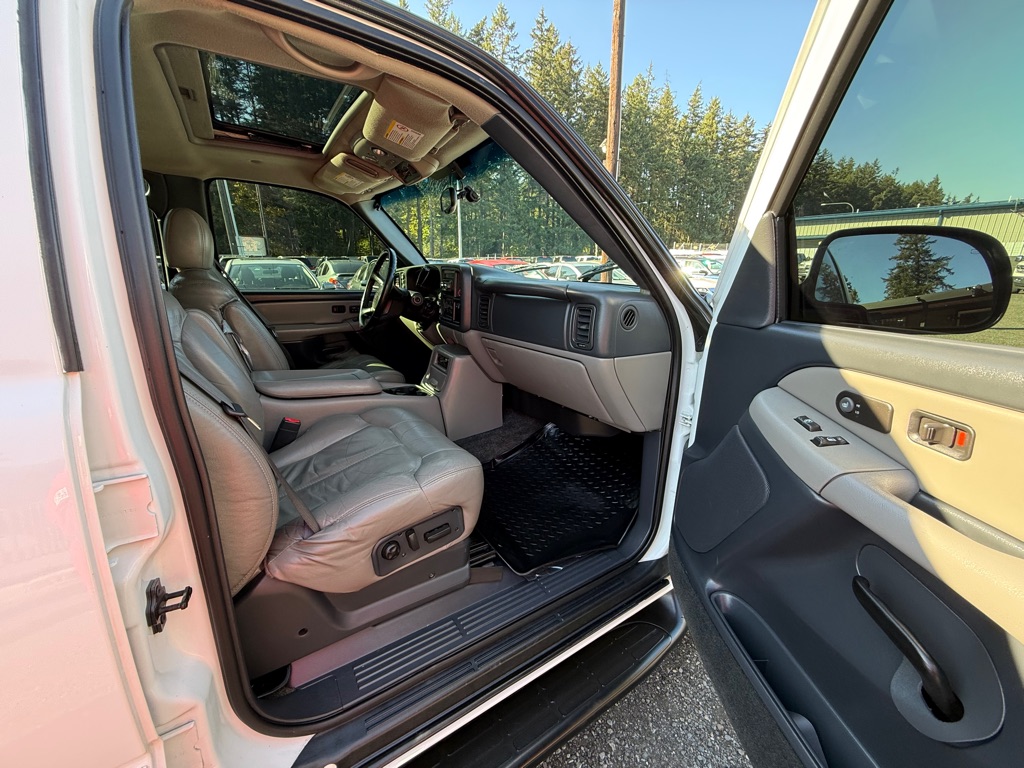Photo 15 of this CHEVROLET TAHOE