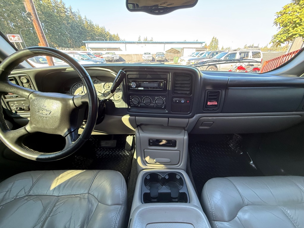 Photo 17 of this CHEVROLET TAHOE