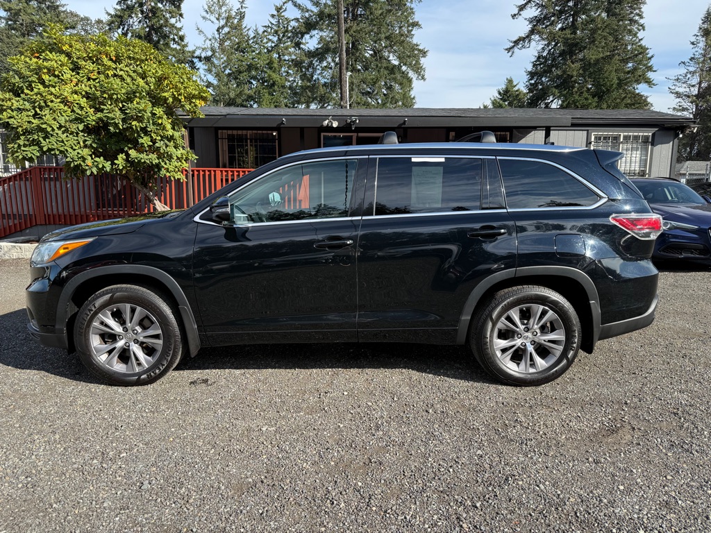 Photo 5 of this TOYOTA HIGHLANDER
