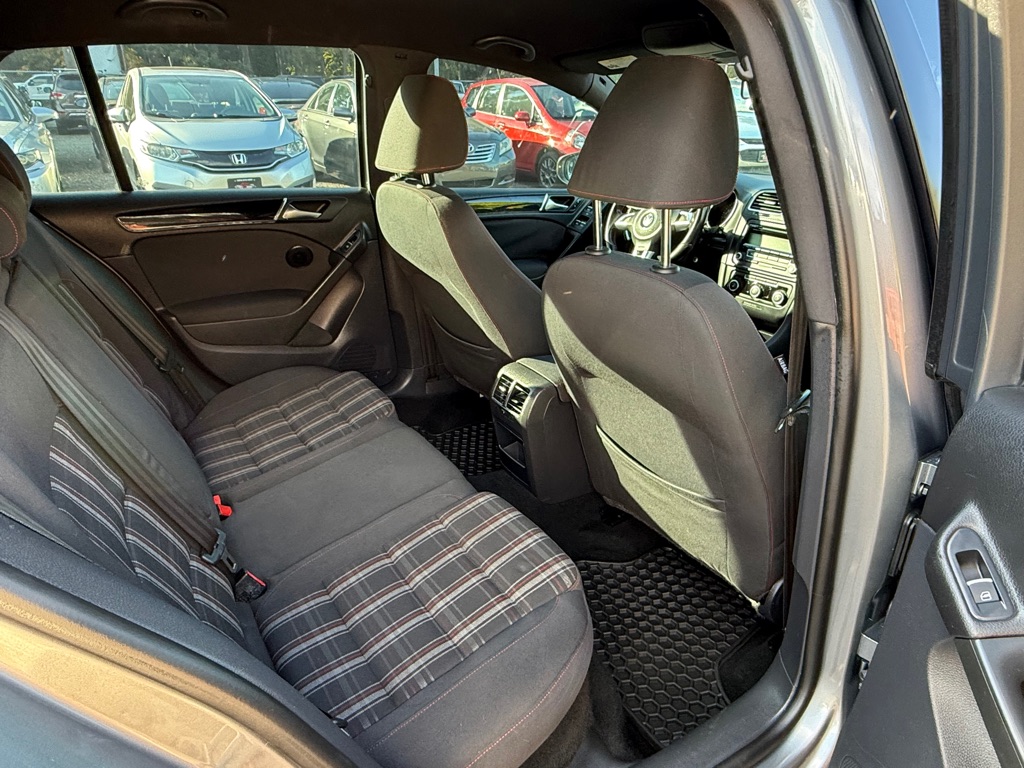 Photo 13 of this VOLKSWAGEN GTI