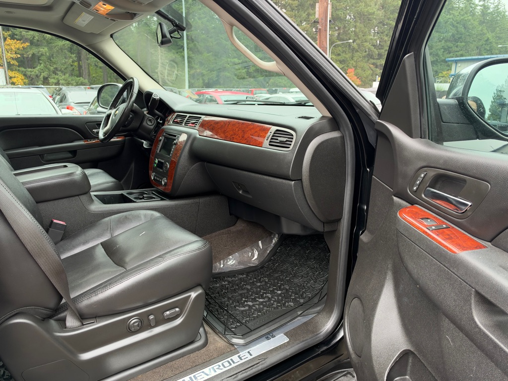Photo 12 of this CHEVROLET AVALANCHE