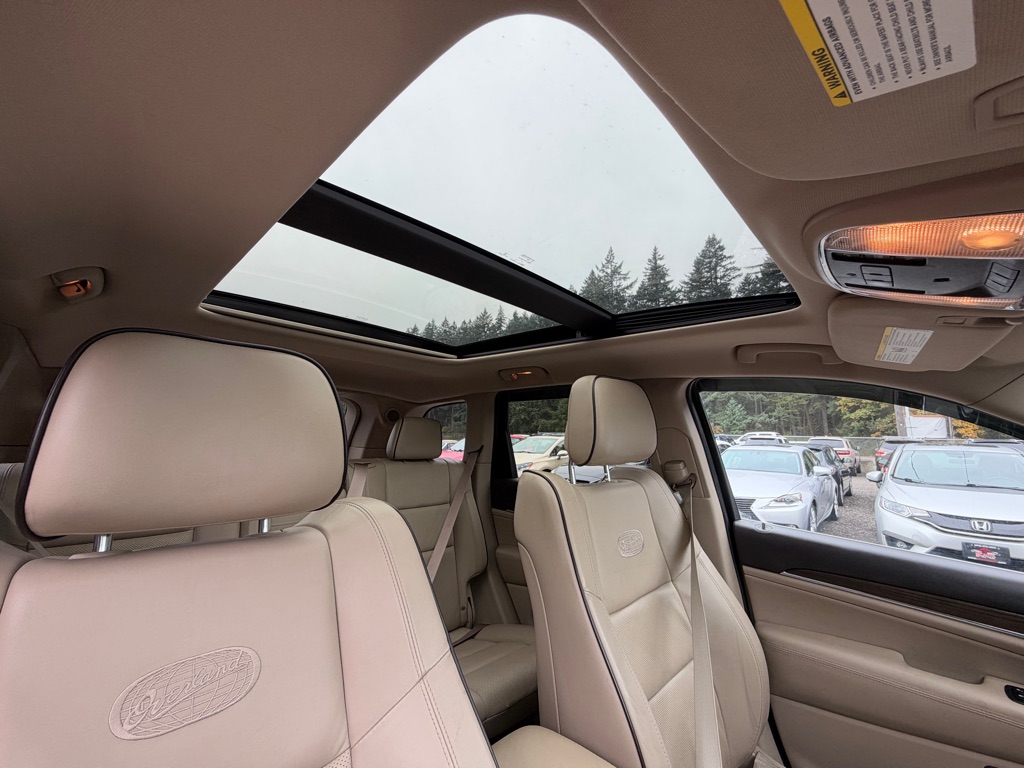 Photo 16 of this JEEP GRAND CHEROKEE