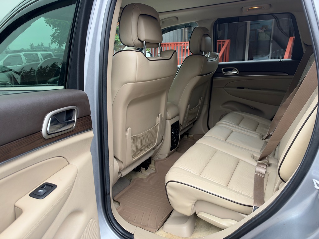 Photo 10 of this JEEP GRAND CHEROKEE