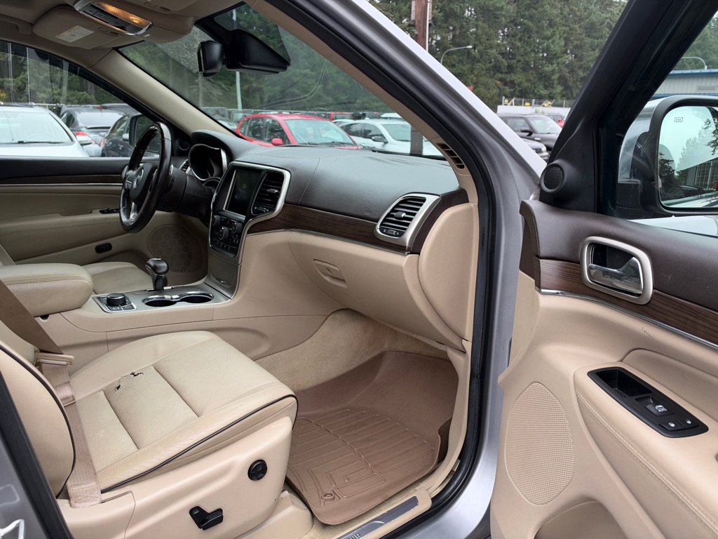 Photo 13 of this JEEP GRAND CHEROKEE