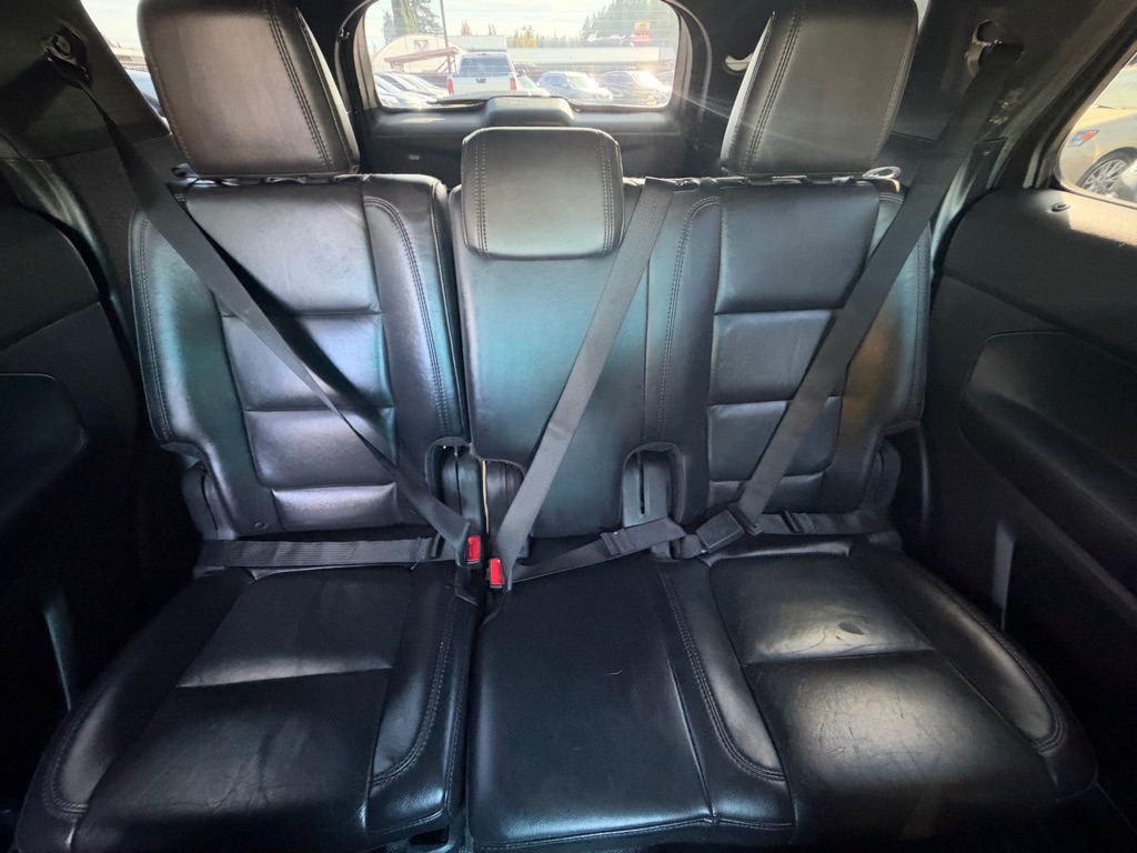 Photo 14 of this FORD EXPLORER