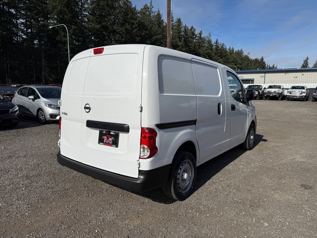 Photo 12 of this NISSAN NV200