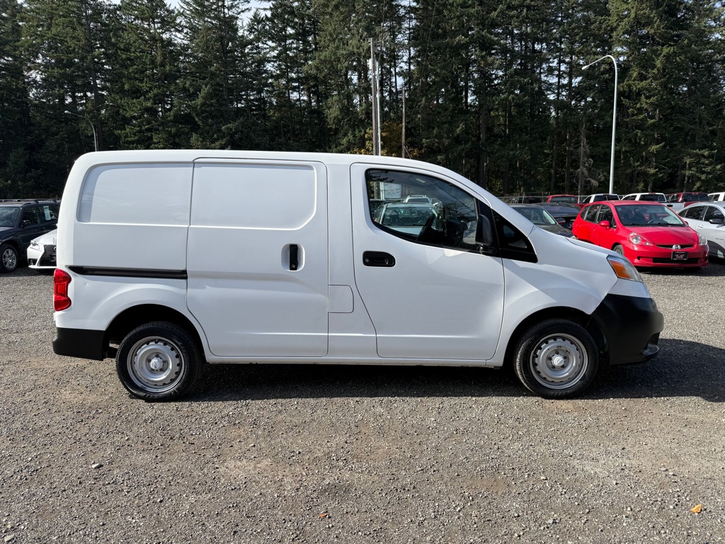 2015 NISSAN NV200
