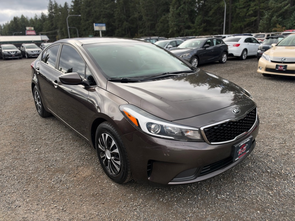 Photo 2 of this KIA FORTE