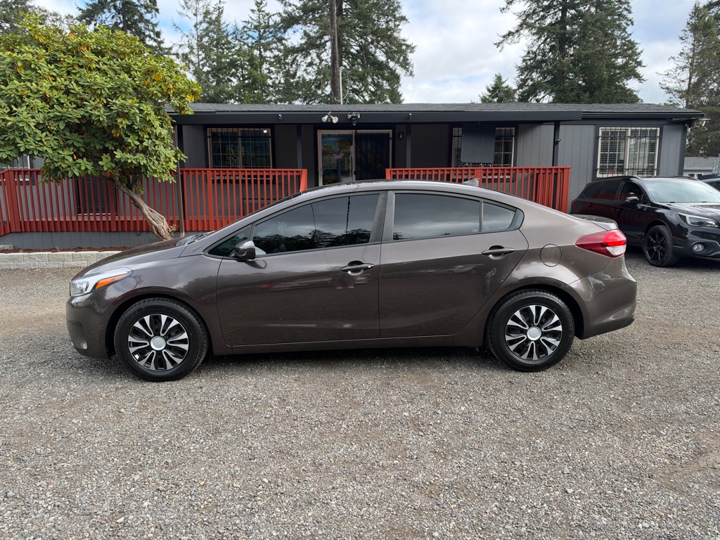Photo 5 of this KIA FORTE