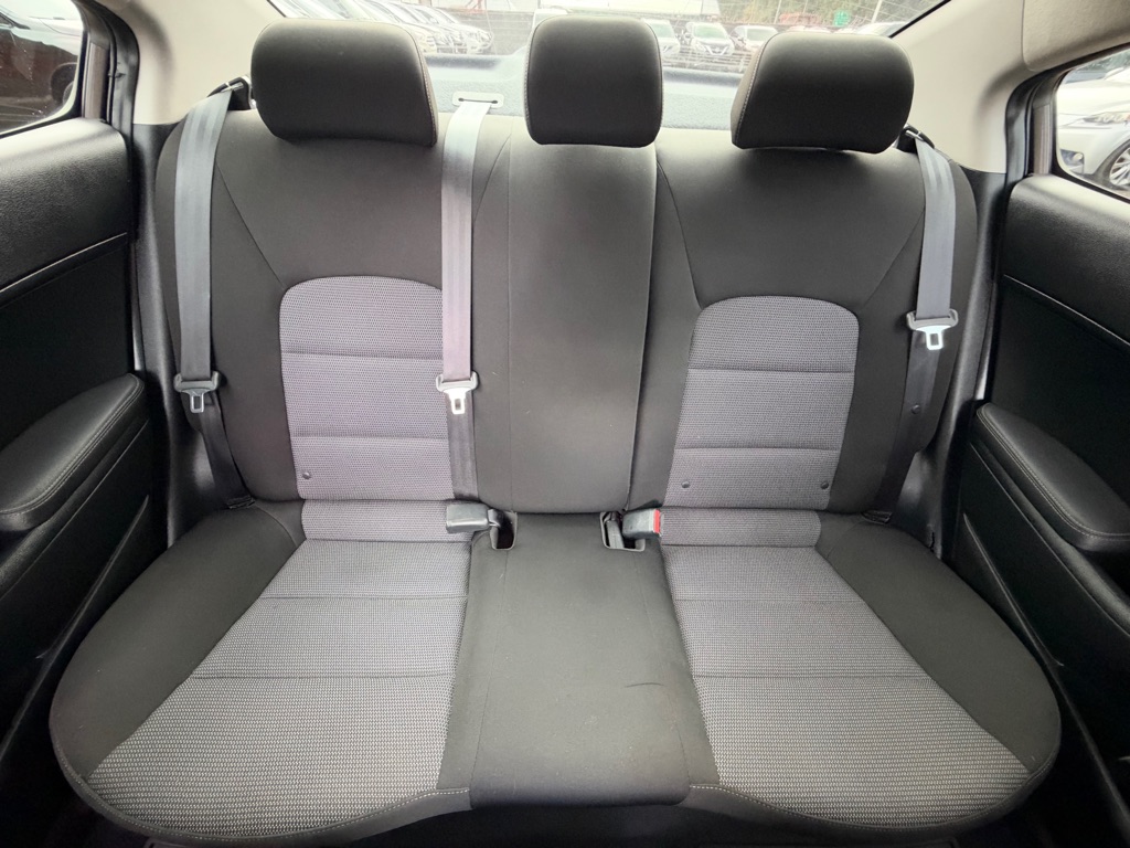 Photo 15 of this KIA FORTE