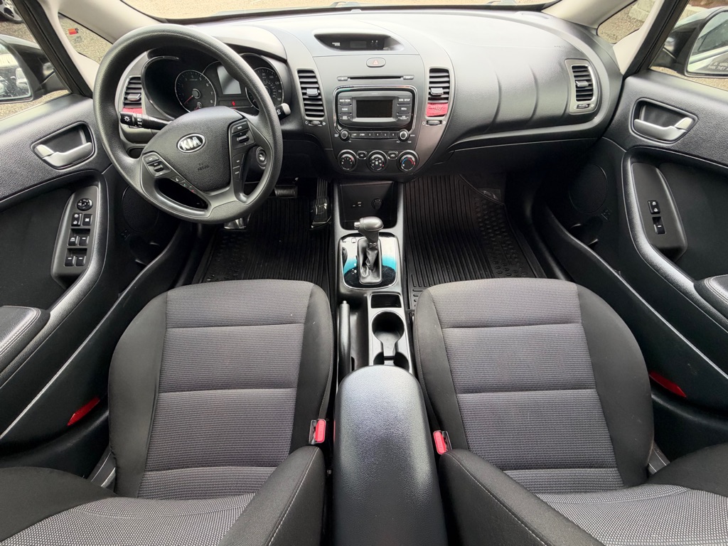 Photo 13 of this KIA FORTE
