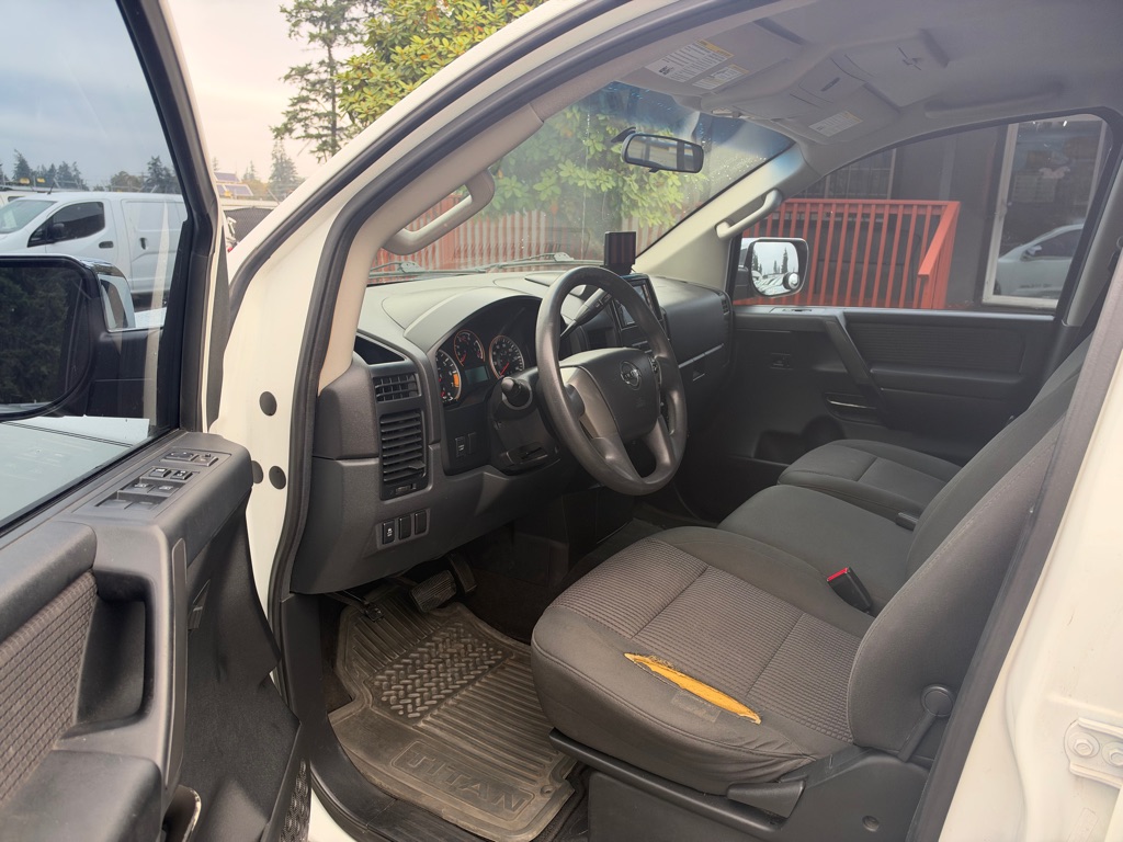 Photo 9 of this NISSAN TITAN