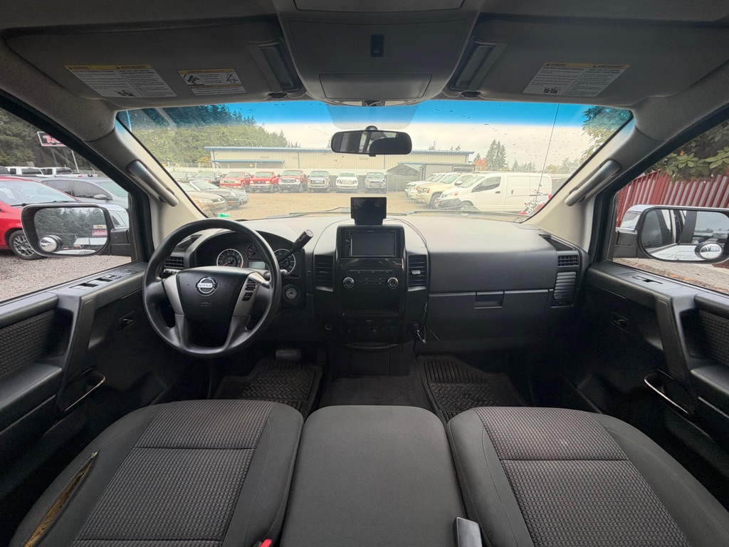 Photo 14 of this NISSAN TITAN