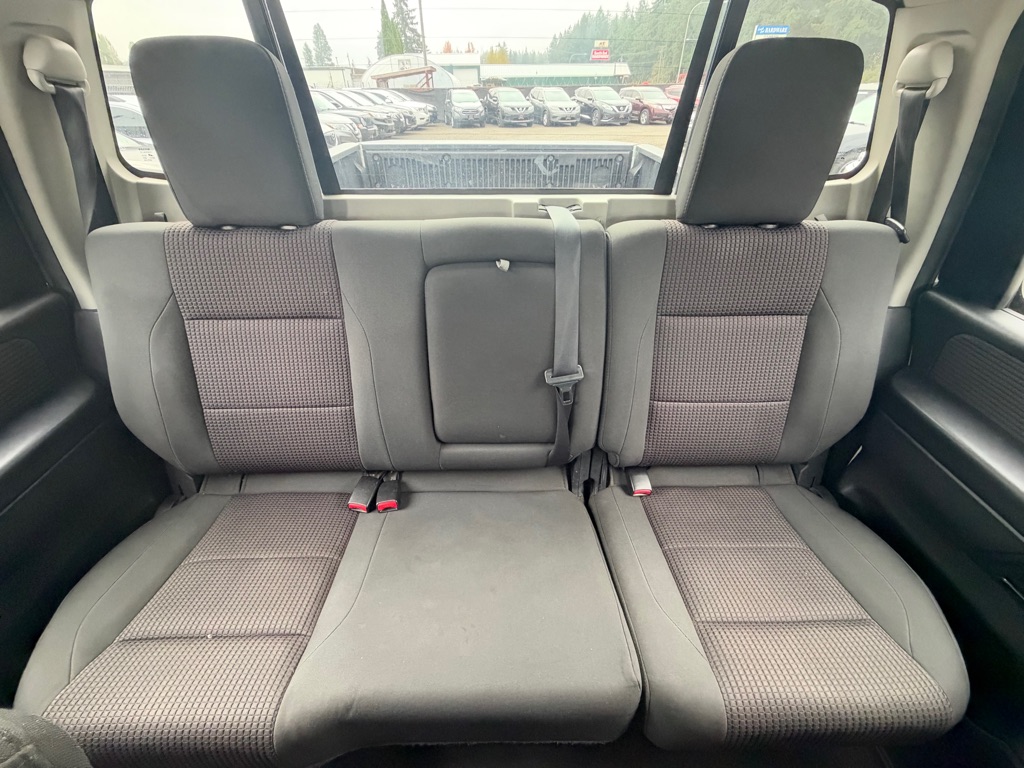 Photo 15 of this NISSAN TITAN
