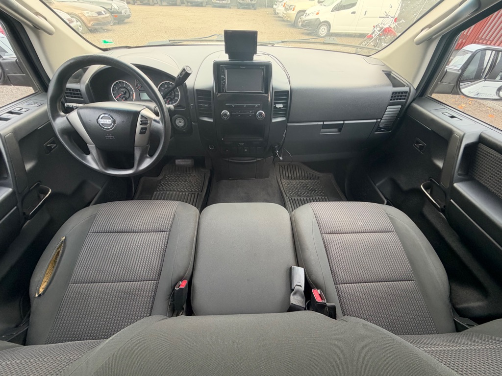 Photo 13 of this NISSAN TITAN