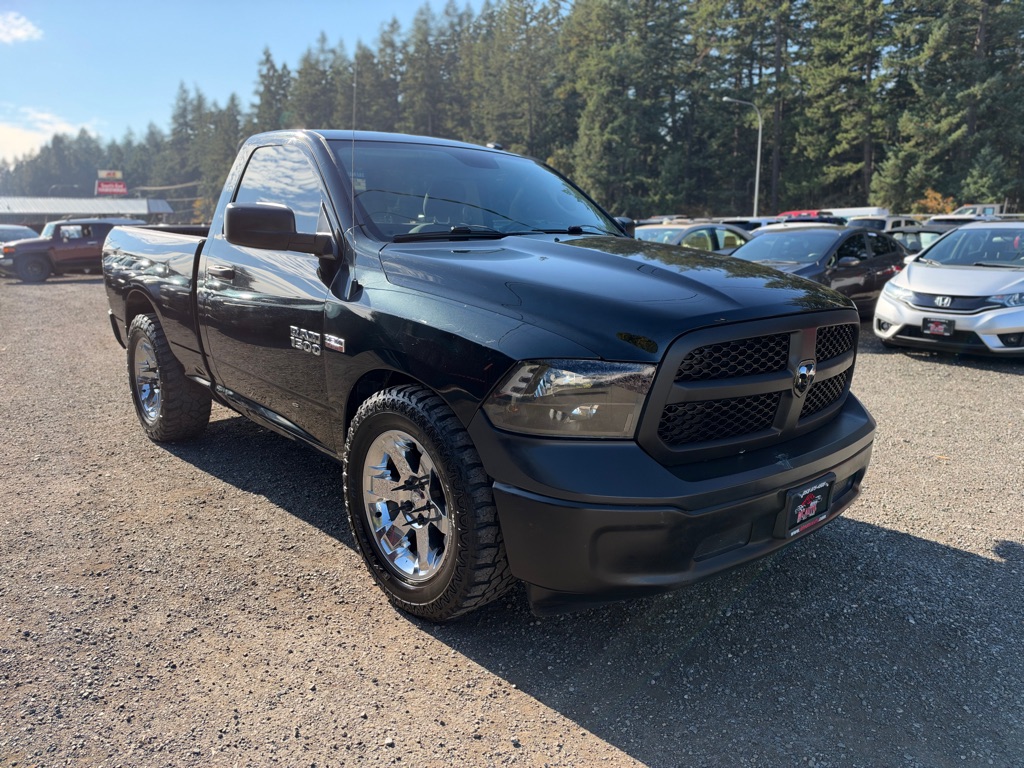 Photo 2 of this RAM 1500