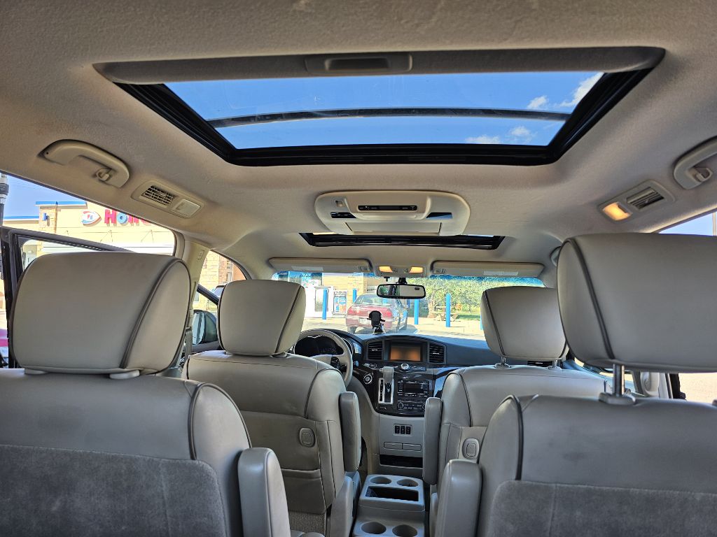 Photo 19 of this NISSAN QUEST