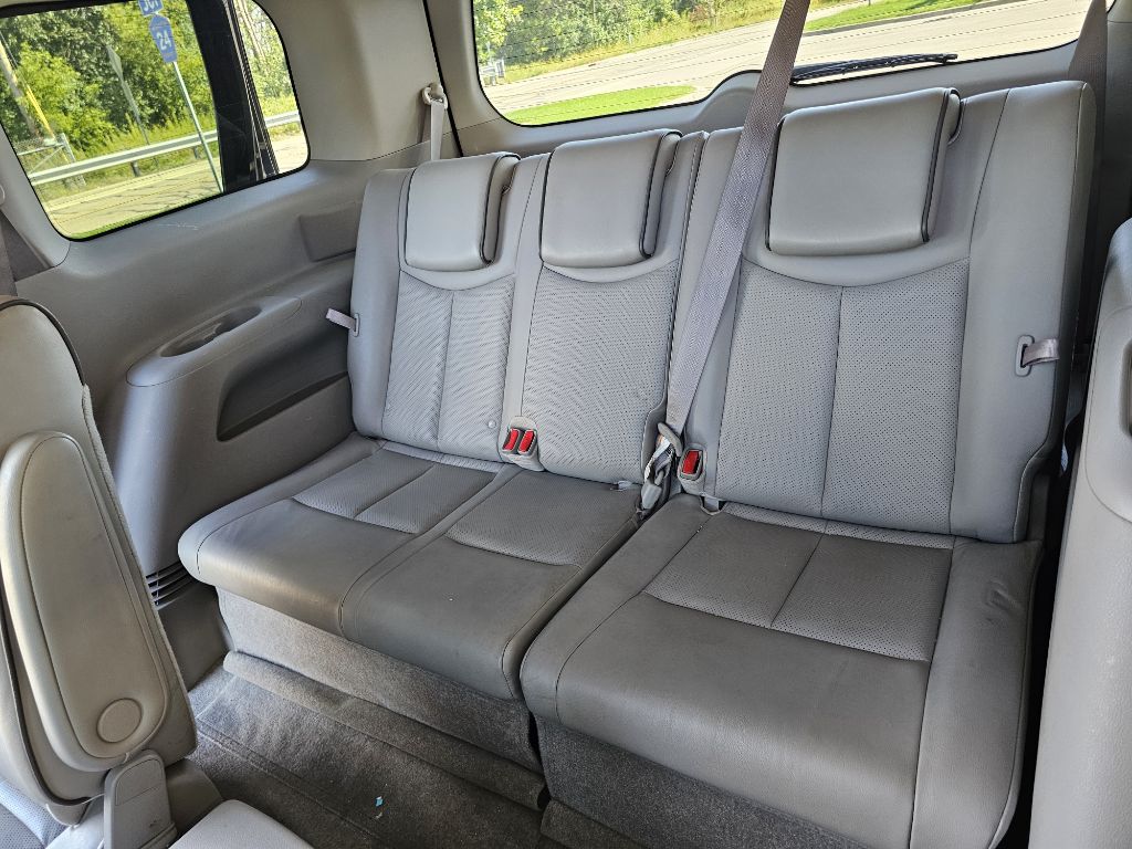 Photo 17 of this NISSAN QUEST