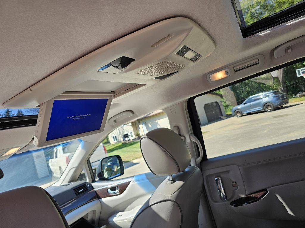 Photo 22 of this NISSAN QUEST