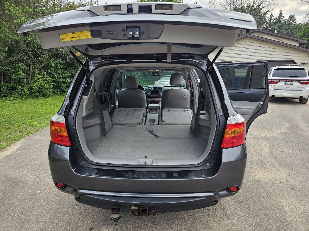 Photo 13 of this TOYOTA HIGHLANDER