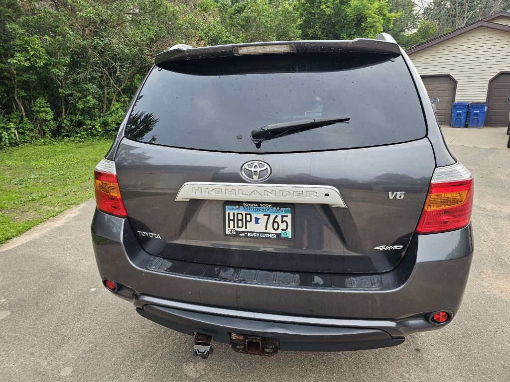 Photo 8 of this TOYOTA HIGHLANDER