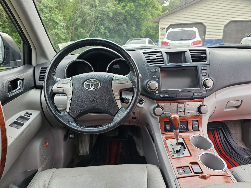 Photo 12 of this TOYOTA HIGHLANDER
