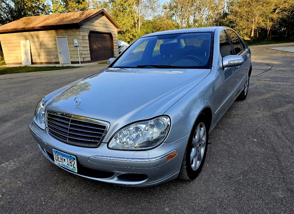 Photo 5 of this MERCEDES-BENZ S-CLASS