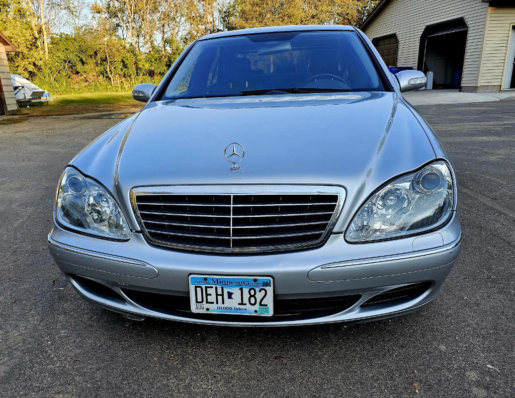 Photo 6 of this MERCEDES-BENZ S-CLASS