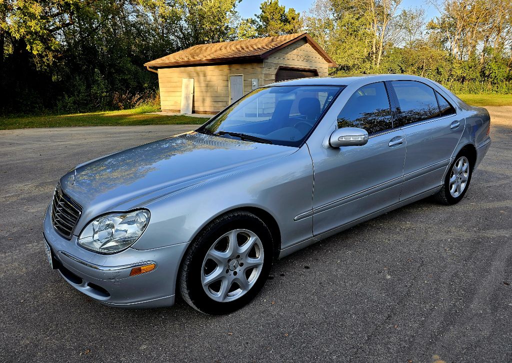 Photo 7 of this MERCEDES-BENZ S-CLASS