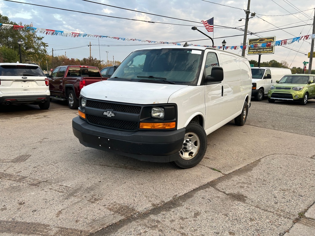 2017 CHEVROLET EXPRESS G3500 Work Van's photo