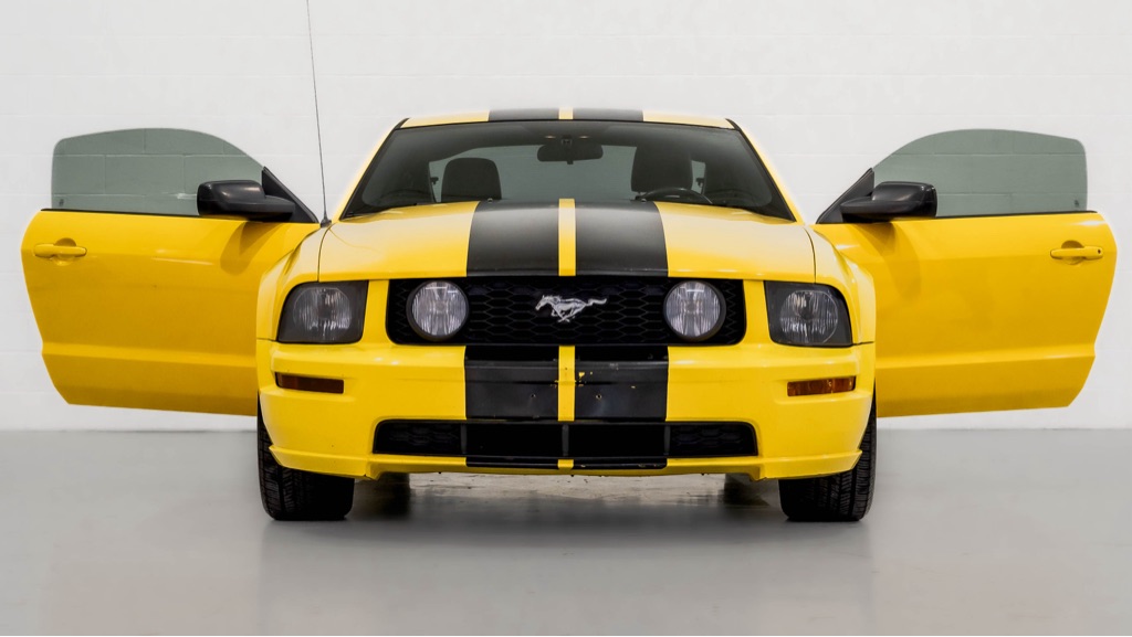 FORD MUSTANG 2005 FORD MUSTANG 1ZVFT82H855142011