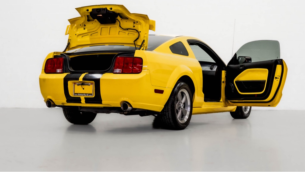 FORD MUSTANG 2005 FORD MUSTANG 1ZVFT82H855142011