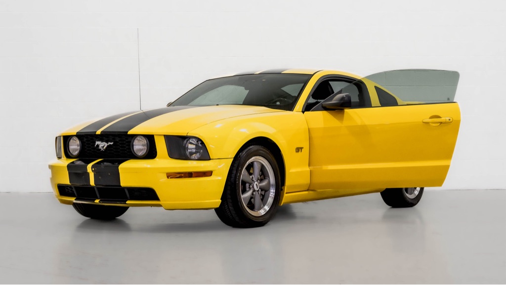 FORD MUSTANG 2005 FORD MUSTANG 1ZVFT82H855142011